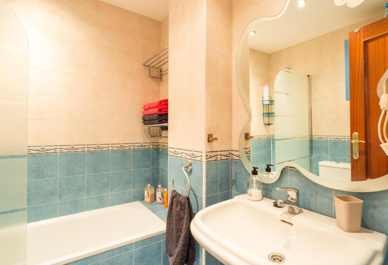 Family Noemi Home Center Málaga Dış mekan fotoğraf