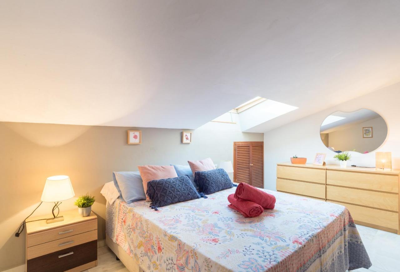 Family Noemi Home Center Málaga Dış mekan fotoğraf